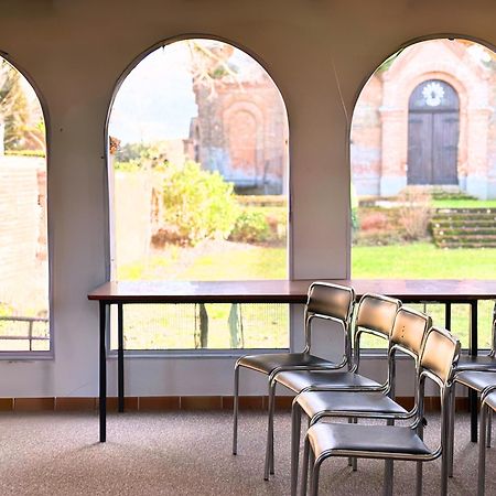 Hotellerie De L'Abbaye Bellegarde-Sainte-Marie ภายนอก รูปภาพ